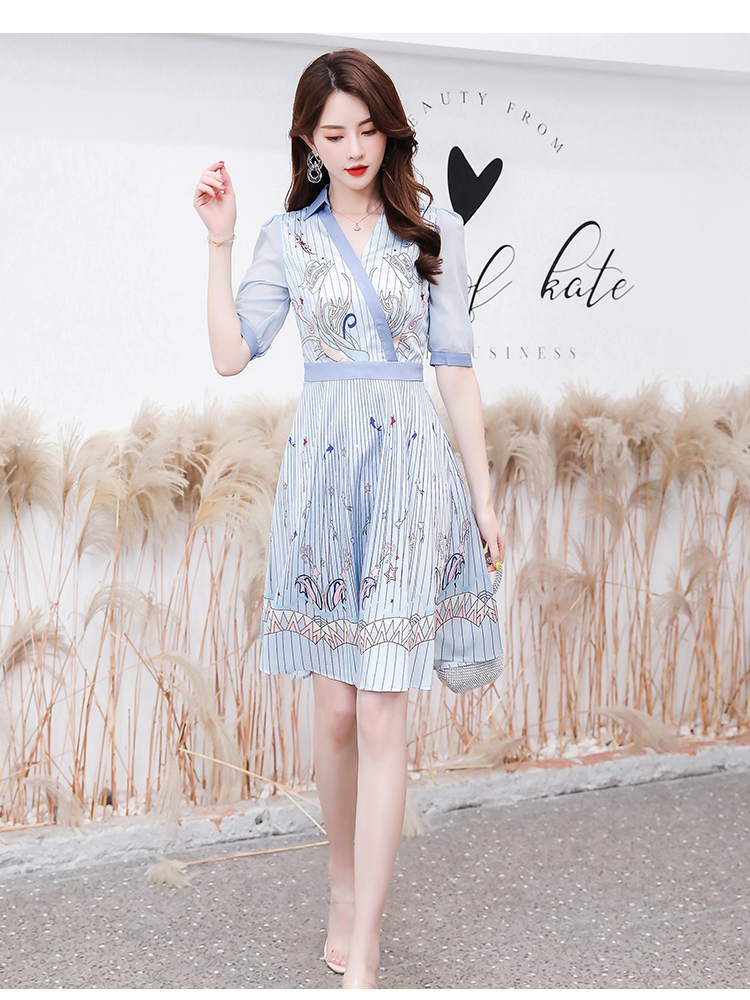 DABI 韓國風氣質騰圖印花修身V領短袖洋裝 DABI 韓國風氣質騰圖印花修身V領短袖洋裝