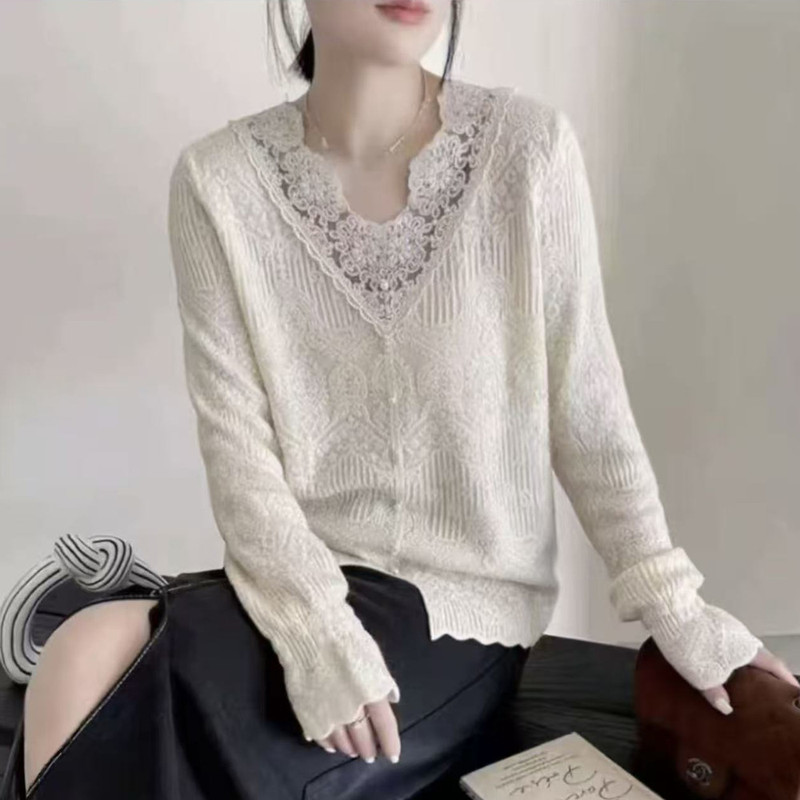 Large Size Loose V Neck Embossed Thickened Lace Shirt Top Spring & Fall New Sweet French Cut Out Long-Sleeved Knitwear