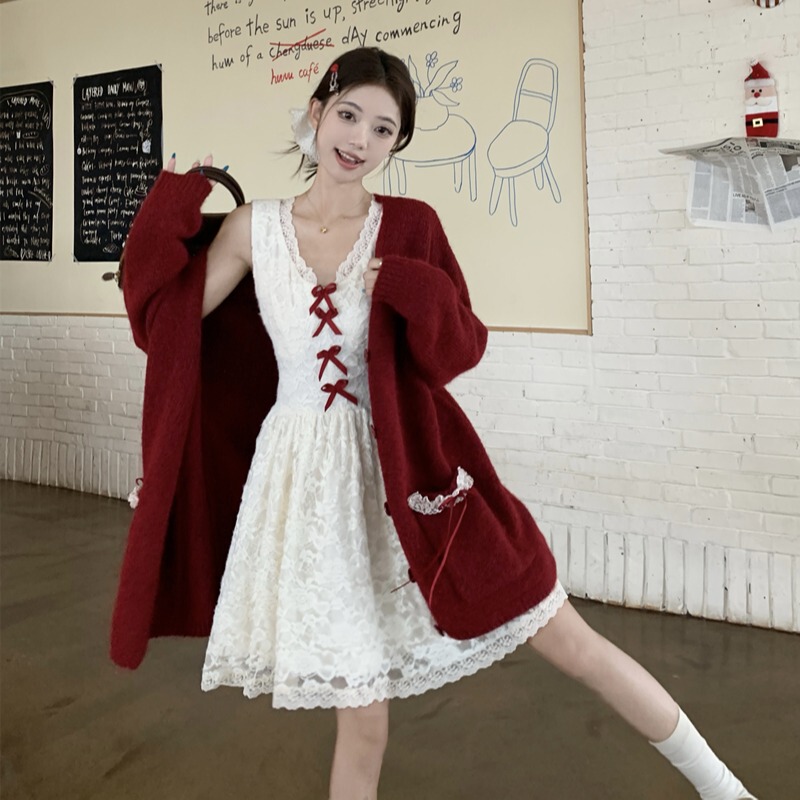 Plus-Size New Year Outfit, Slimming Red Sweater Cardigan, Gentle Style, Atmospheric Feel, Fleece-Lined Lace Camisole Short Skirt Two-Piece Set