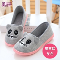 Серые кошки