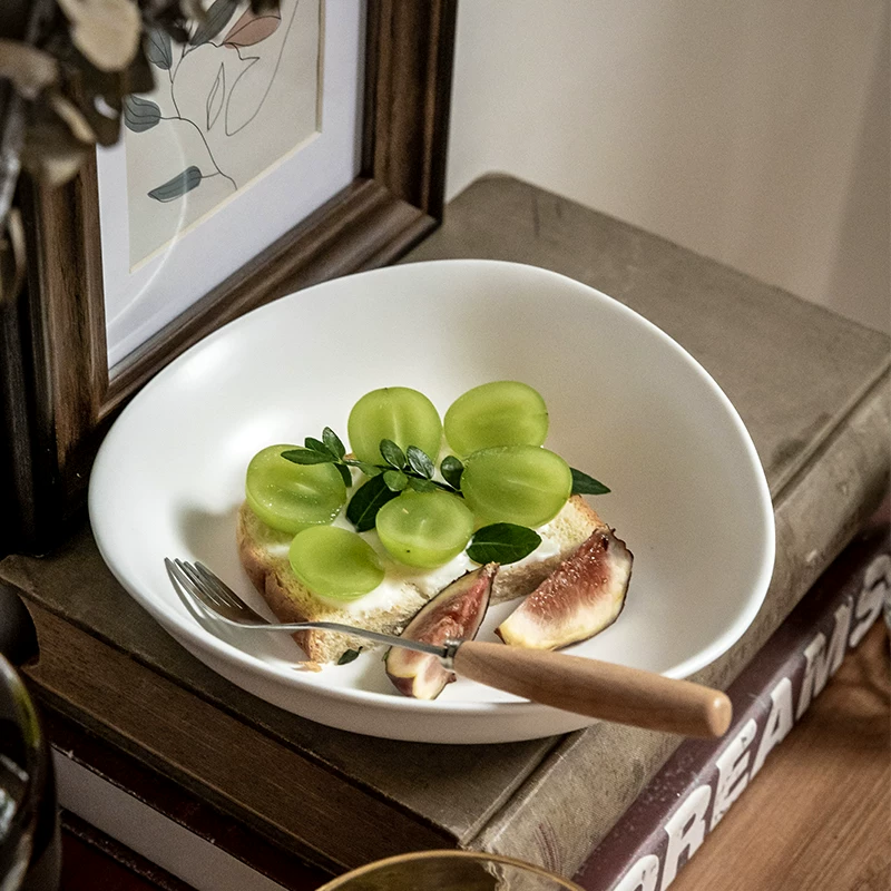 Xiangziwei〖Niche triangular plate〗Beautiful fruit plate irregular dinner plate ceramic deep plate salad bowl