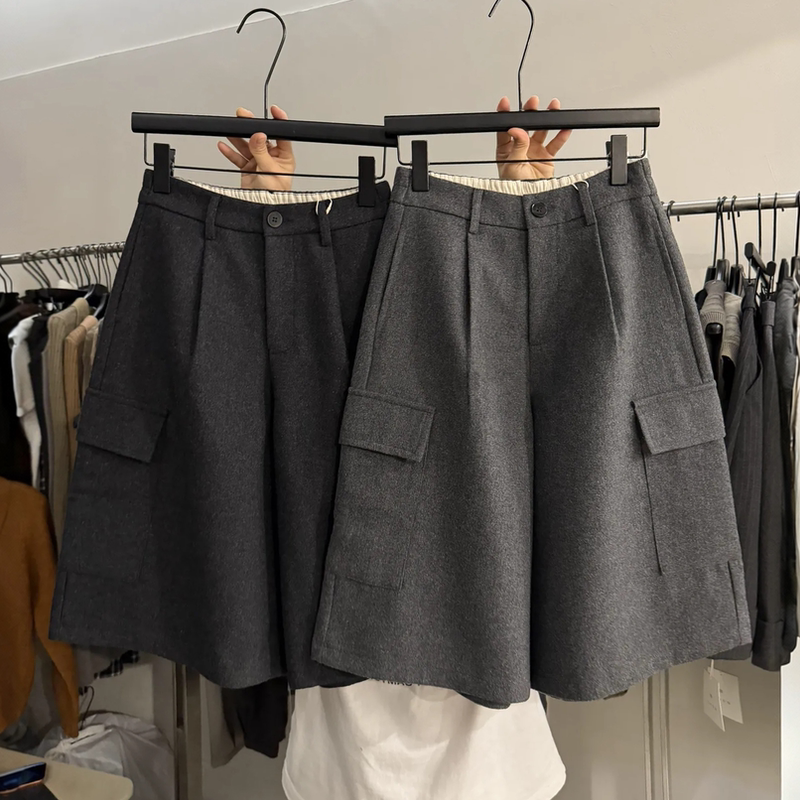 High-End Vintage High-Waisted Slimming Pleated Woolen Workwear Cropped Pants 2026 Autumn/Winter Thickened Casual Mid-Length Pants High-End Vintage High-Waisted Slimming Pleated Woolen Workwear Cropped Pants 2026 Autumn/Winter Thickened Casual Mid-Length Pants