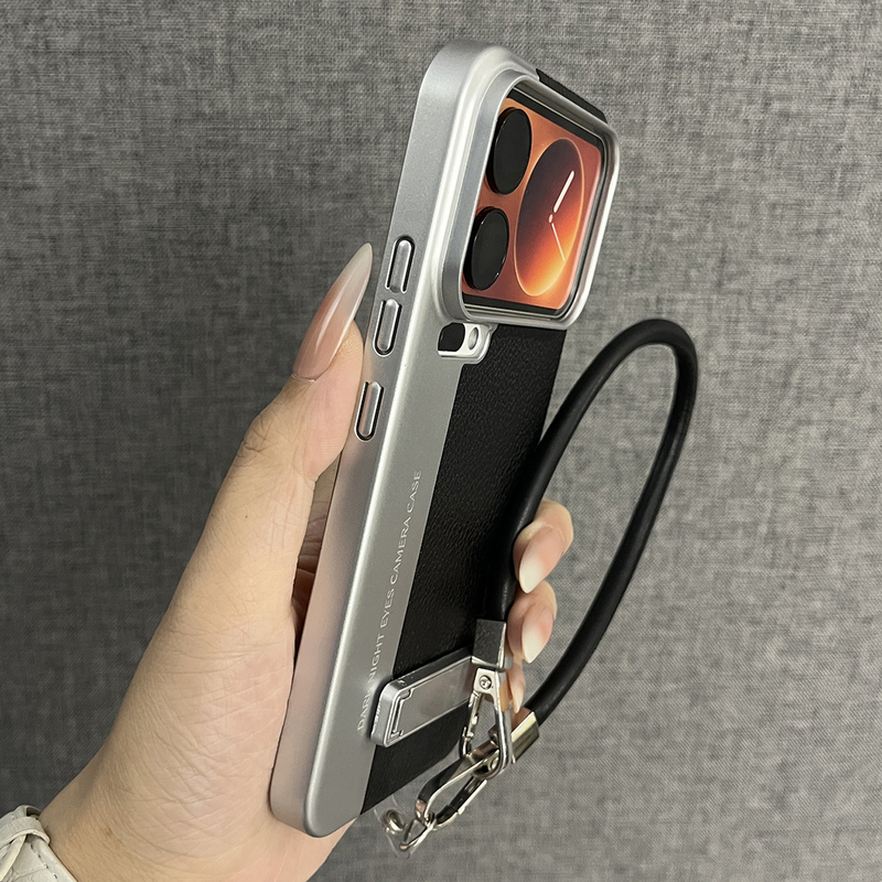 Three Fishes [Trendy Lychee Leather Texture Camera Case Graphite Black with Hand Strap] Suitable for Xiaomi 17 Pro Max/15 Ultra Phone Case New High-End Shockproof Full Protection Cover for Men and Women, Niche Design