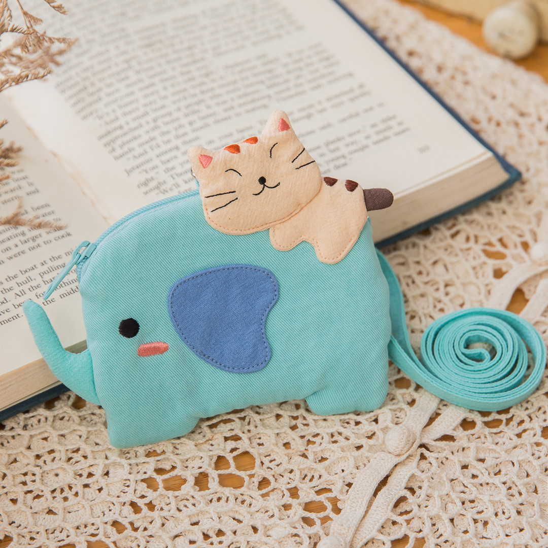 Taiwan's pop-pop cat 120065 cute elephant kitty cartoon cloth student bus subway traffic cutting sleeve 