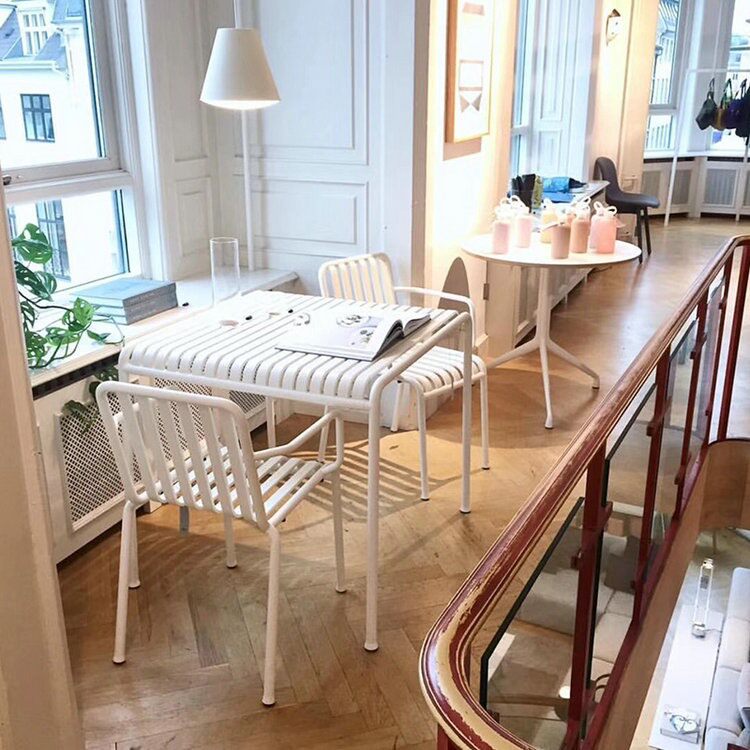 Wrought iron leisure table and chair combination kit outdoor garden leisure cafe milk tea table garden balcony small table and chairs