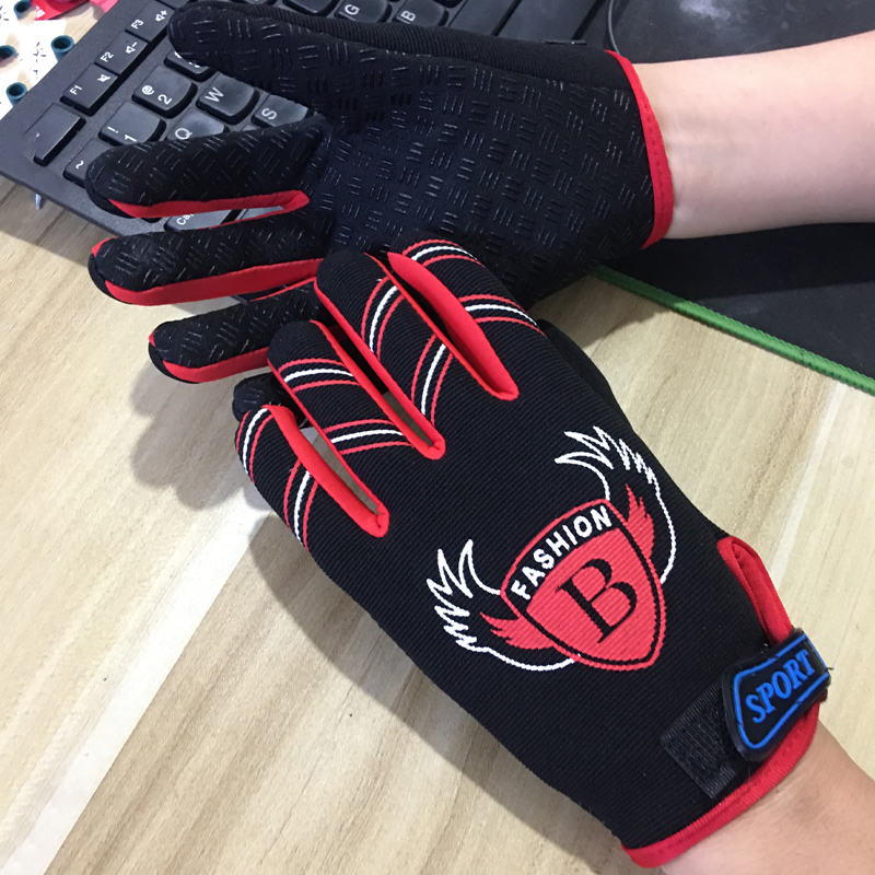 Long wrist children's locomotive gloves warm waterproof plus anti-cold and anti-skating and winter racing skating fishing football bar