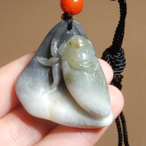 Dialect brand Hetian Jade Xinjiang clear black and white hanging gold leather artistic conception blue and white seed material cicada pendant pendant R8