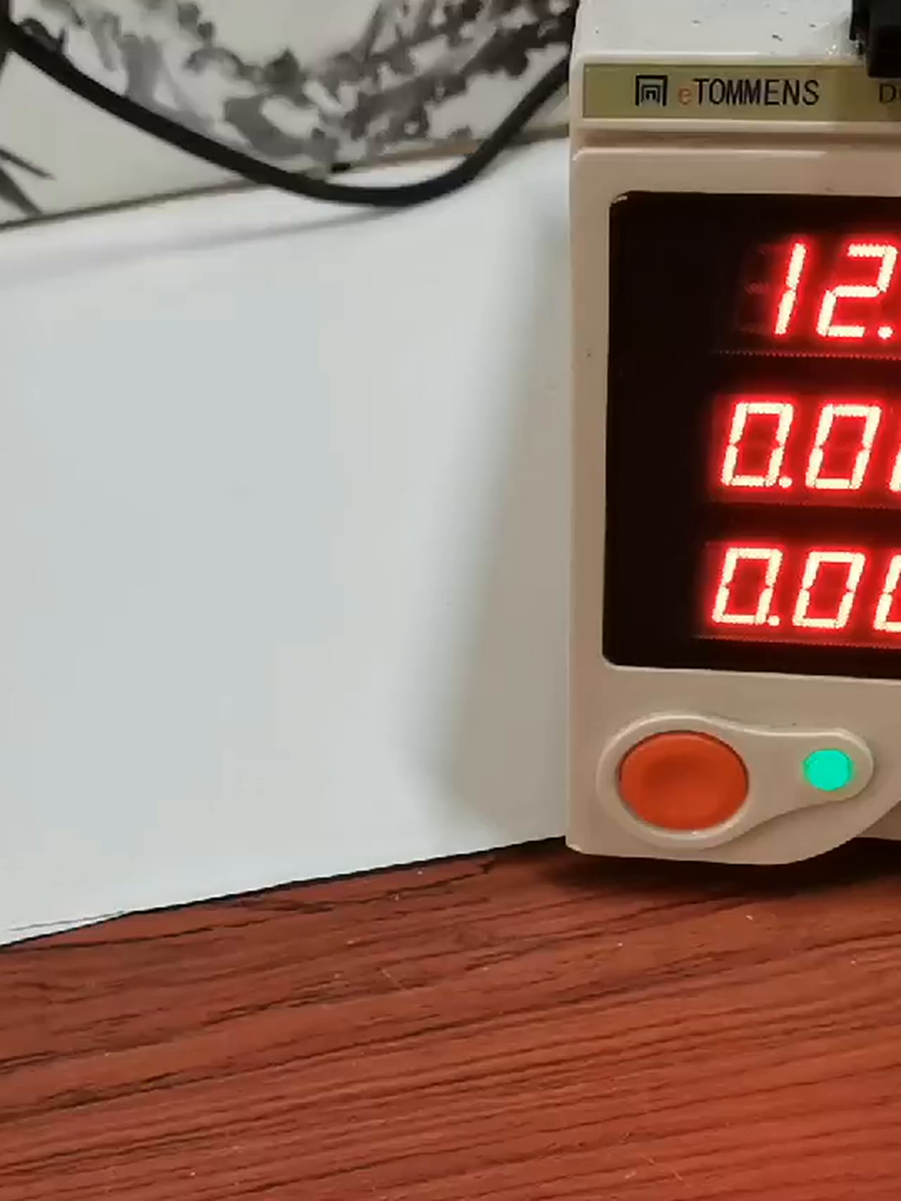 10块钱买台达原装风扇。这波参数我直接跪了。