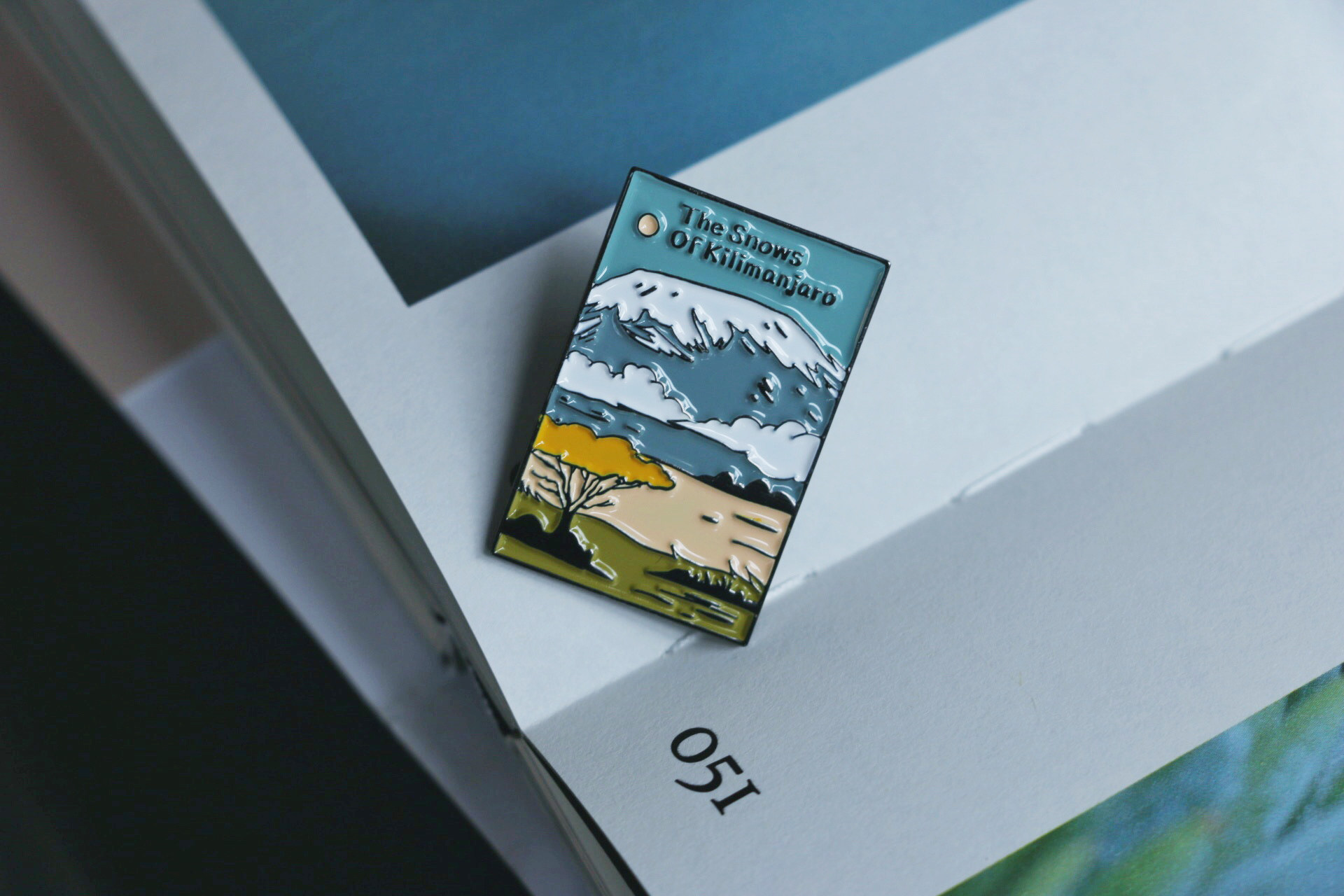 Federal Walking Badge Literature Works Series Kilimanjaro Snow Mountain