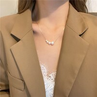 Japanese and Korean ins simple four pearl necklace women's light luxury niche design clavicle chain cold style necklace women's plain chain