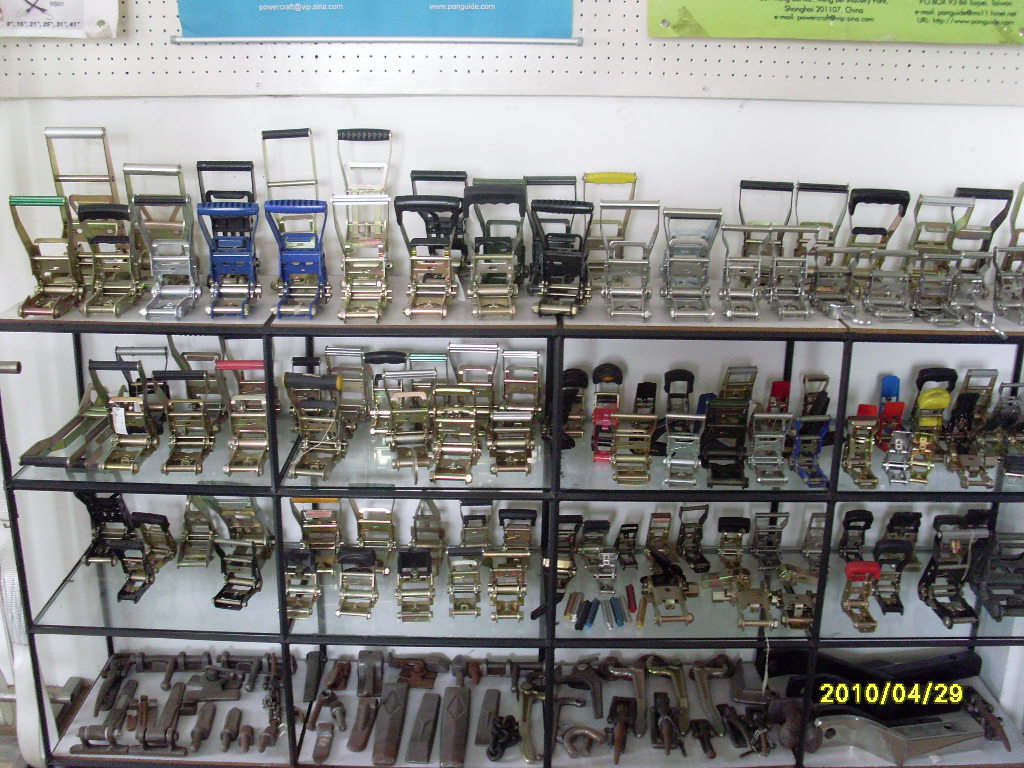 Custom-made special hyperlinks Various snaps Ratchet tensioners Bundlers Fixing belts