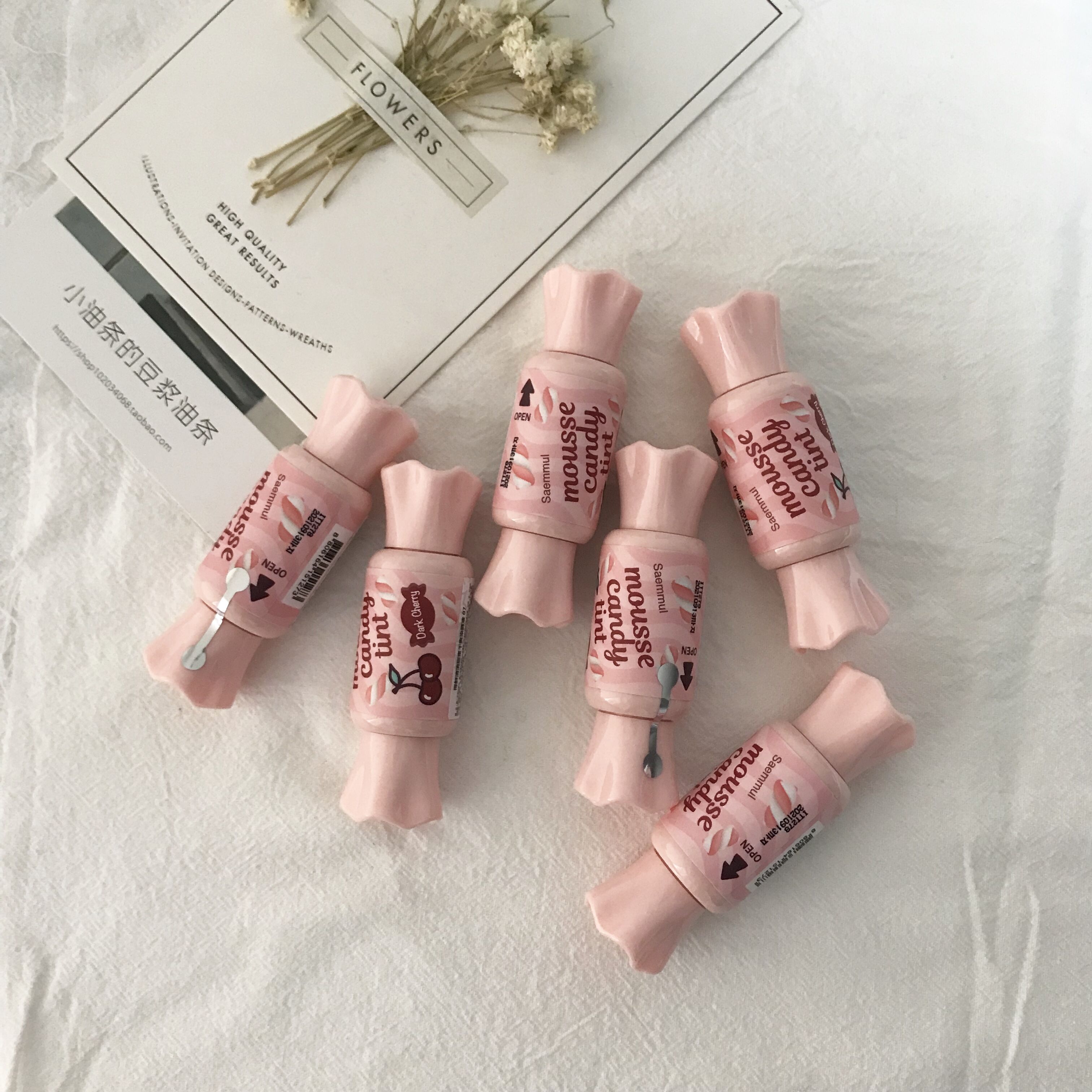 Spot The Saem whipped cream mousse candy lip glaze lipstick kéo dài nhung son bóng 01 quả cà chua thối - Son bóng / Liquid Rouge 	son bóng jellicious	