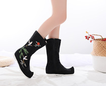 Crane Eclipse Day 2019 autumn style boots men and women Chinese style embroidered shoes cocked head and cotton inner increase Hanfu