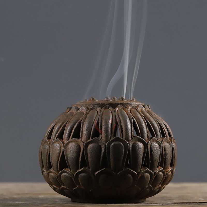Retro nostalgic new Chinese old ironware lotus root incense furnace cast iron sandalwood incense incense burner classical collection ornaments
