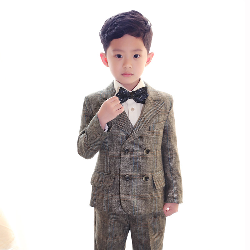 Boy presiding over Inron handsome gas children's small suit for piano, baby gown gown and children's suit for a suit