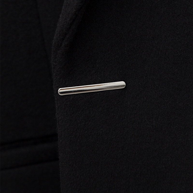 2026春季时尚必备：修身翻领长款大衣究竟该怎么选？