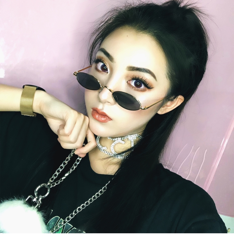 Phiên bản Hàn Quốc ins chuỗi ngọc trai cá tính tròn retro nhỏ kính râm hộp nữ thủy triều đỏ đường phố kính râm nam kính nam đẹp