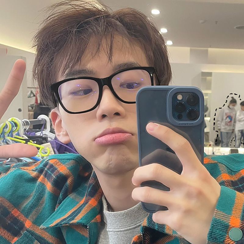 Fei Qiming same glasses net red black frame plain face anti-blue light radiation with myopia flat glasses frame men and women tide