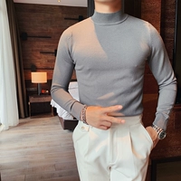 Темно -серый наполовину