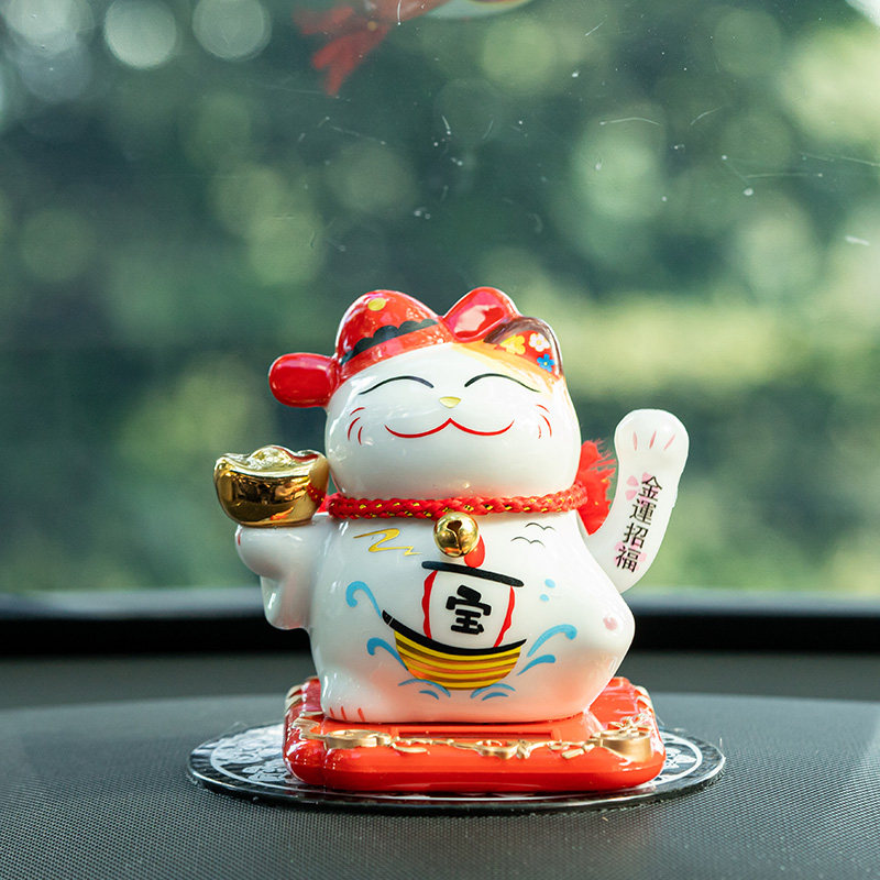 Property Cat Car Swing Piece Solar Automatic Rocking Hand Personality Car In-car Adornment Creativity Middle Control Supplies