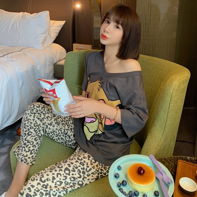 Simba Lion King ກາຕູນ pajamas ສໍາລັບແມ່ຍິງ summer ຜ້າຝ້າຍບໍລິສຸດງາມ trousers ສັ້ນ sexy leopard ພິມເຮືອນເຄື່ອງນຸ່ງຫົ່ມພາກຮຽນ spring ແລະດູໃບໄມ້ລົ່ນຊຸດ