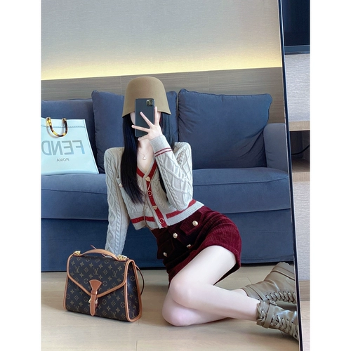 Демисезонный комплект, милый трикотажный кардиган, мини-юбка, свитер, в стиле Шанель, городской стиль, V-образный вырез