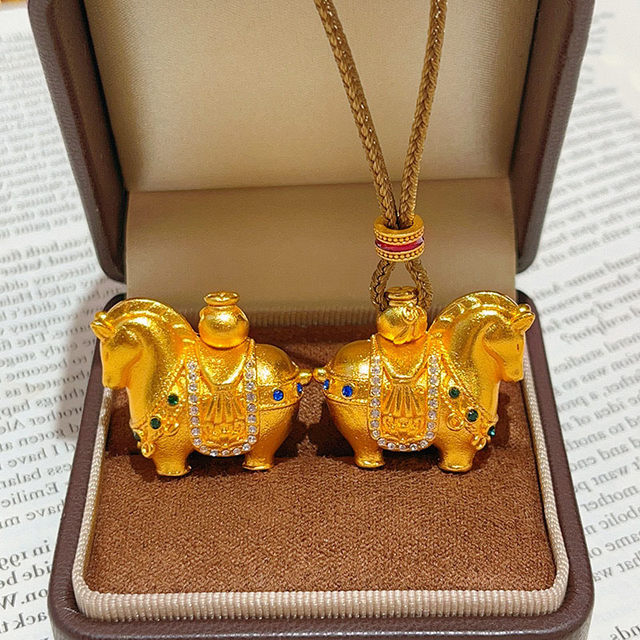 Get rich soon pendant necklace for women 2025 new coin pony inlaid diamond braided rope adjustable sweater chain