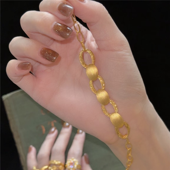 Full silk brushed oval interlocking bracelet for women