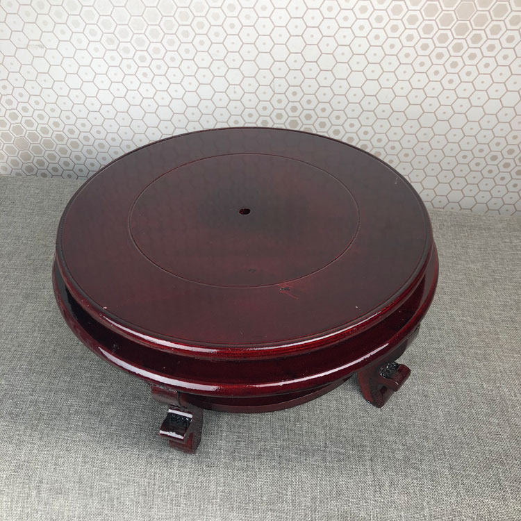 The base of the ceramic fish tank