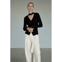 UNSPOKEN black V necklace with neck-knitted sweatshirt 2022 fall for undershirt design with a small crowd of blouses