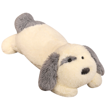 ຫມາງາມນອນກັບ doll, hugs doll ຍິງ, ນອນກັບ doll, ຫມາ plush toy puppy doll