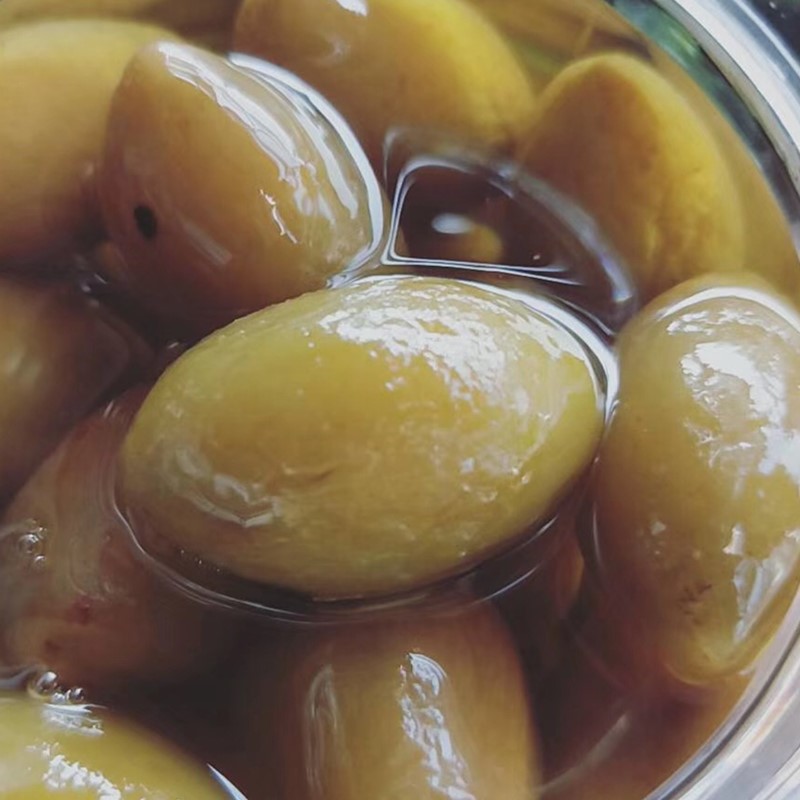 Fujian Minnan specialty fruit fruit snack of fruit and fruit of olive vinegar salty salty olive vineyard