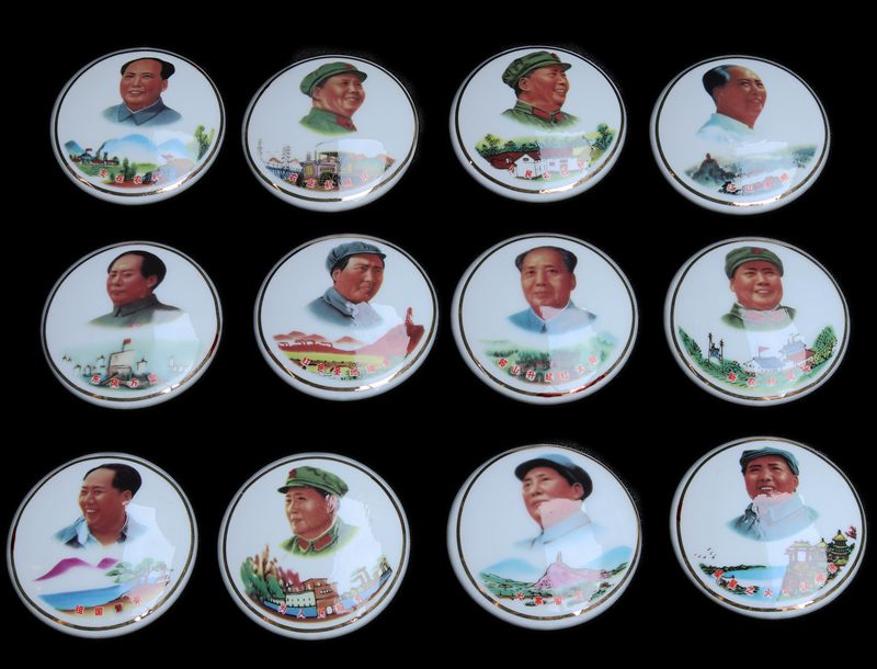 Chairman Mao badge ceramic badge retro red Cultural Revolution collection badge commemorative badge 6cm 12 pieces