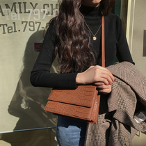 The smallest heelinasea anti-kick-in-the-ball undershirt female autumn winter semi-high collar sweater lady 2022 new