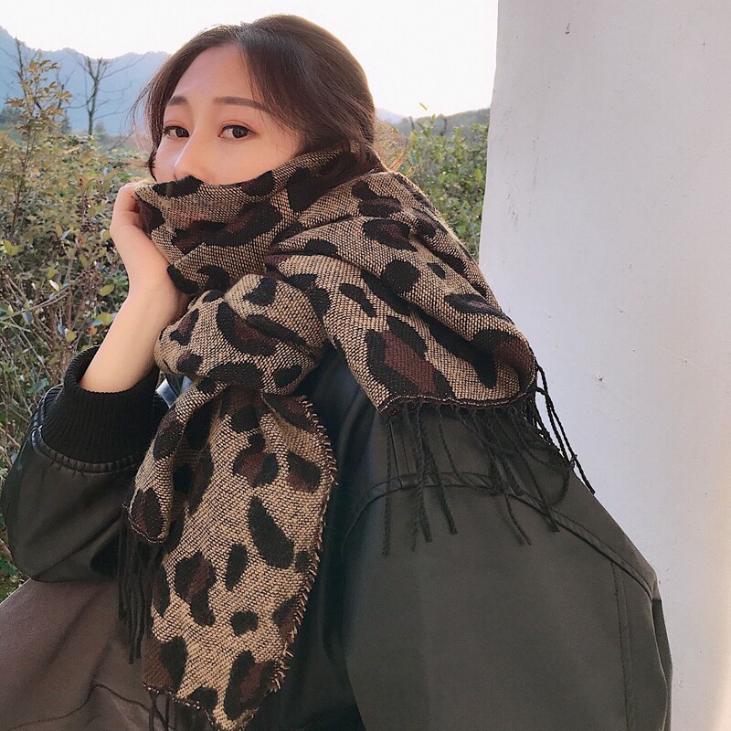 BAO WEN scarf womens autumn and winter Korean version of the student wild long thickened Japanese imitation cashmere retro tassel collar tide