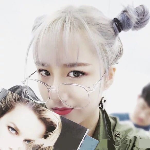 Korean ulzzang Harajuku round retro classic large frame metal radiation protection transparent frame flat light glasses