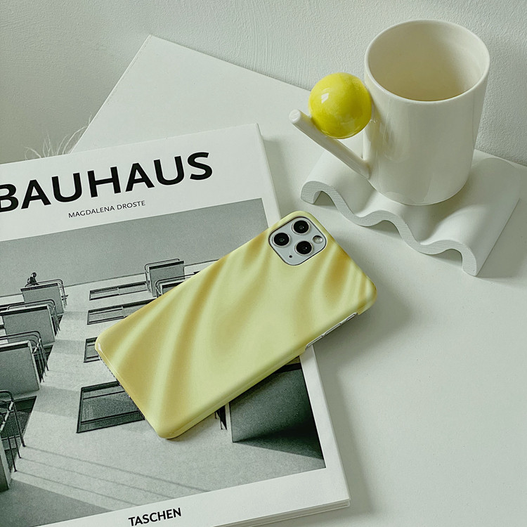 MOKA original design fresh Japanese and Korean simple yellow satin 12promax mobile phone protective case 11pro hard shell protective case