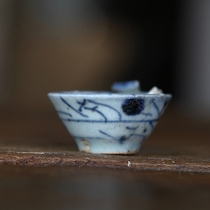 Early Qing Dynasty Kangxi Yongzheng and Qianlong periods fragments of small blue and white cups broken vessels gold inlays porcelain repairs broken porcelain