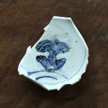 Blue and white bowl bottom porcelain specimens from the Zhengde and Jiaqing periods of the Ming Dynasty Porcelain identification ancient porcelain fragments samples Ming and Qing blue and white porcelain