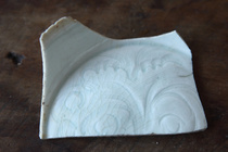 Song Dynasty Hutian kiln engraved flower washing porcelain specimen Southern Ding kiln blue and white porcelain plate porcelain plate specimen