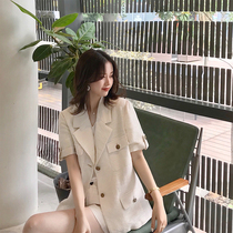 (4 18 live welfare section)Retro small fragrance jacket women loose shorts foreign style fashion two-piece set W212