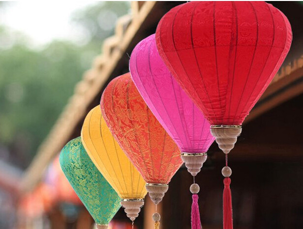 New Year Decoration Vietnamese Lantern Mid-Autumn Festival Lantern Mall Spring Festival Wedding Diamond Lantern Outdoor Lantern Silk Cloth