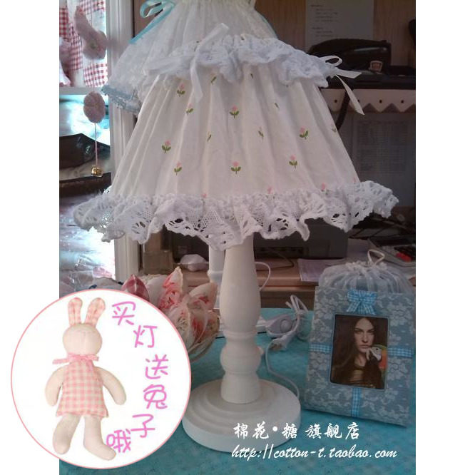  Pink small floral bouquet Lantern Fields Garden Style Bedroom Table Lamp Han Style Brief Table Lamp