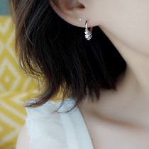 Small Z excellent product 925 sterling silver star ear buckle female Japanese simple pentagonal star tassel short earrings temperament earrings