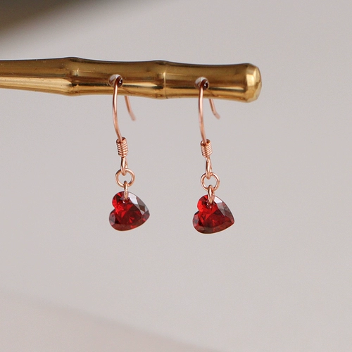 小Z优品 Красные универсальные серьги в виде сердечка в форме сердца, серебро 925 пробы