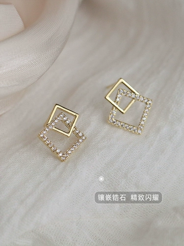 Небольшие серьги, 2024 года