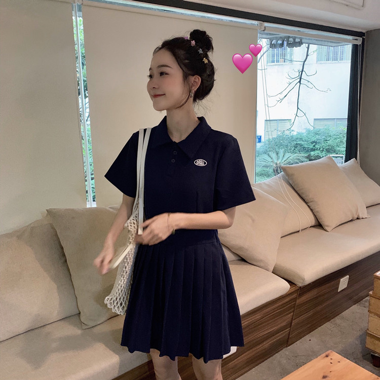 VK旗艦店 韓系polo領刺繡百褶學院風短袖洋裝