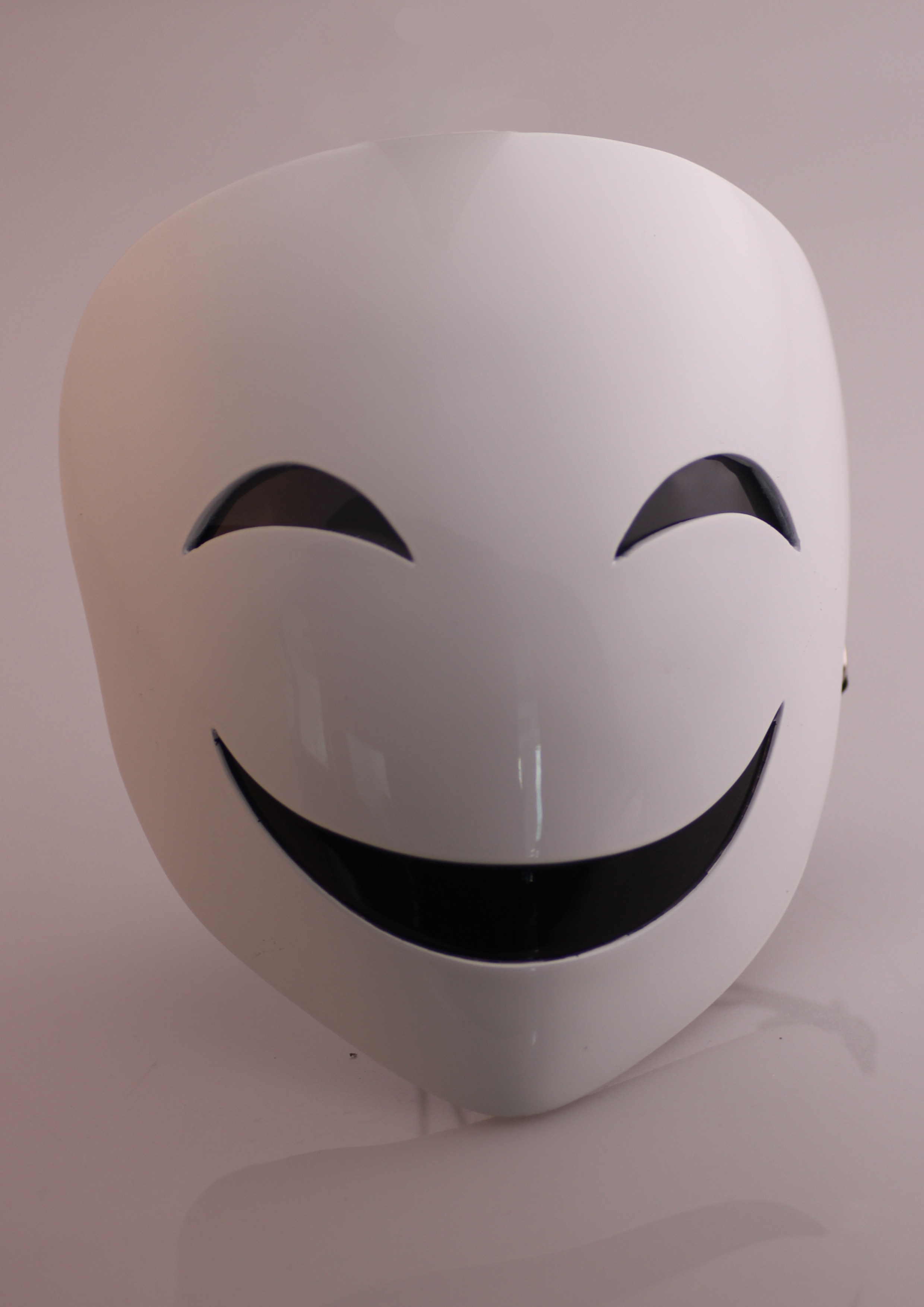 The mask of the Painted Black's Bleech Shadow Mask