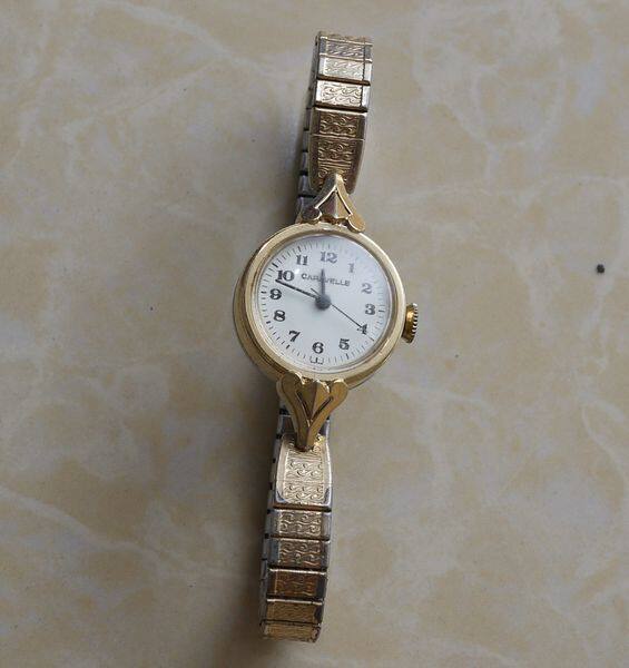 Ms. CARAVELLE MANUAL MECHANICAL WATCH ORIGINAL Swiss movement 10K Baugold