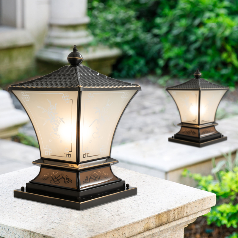 Solar column lamp all copper villa outdoor lighting waterproof power supply walled walled garden Chinese gate pillar lamp